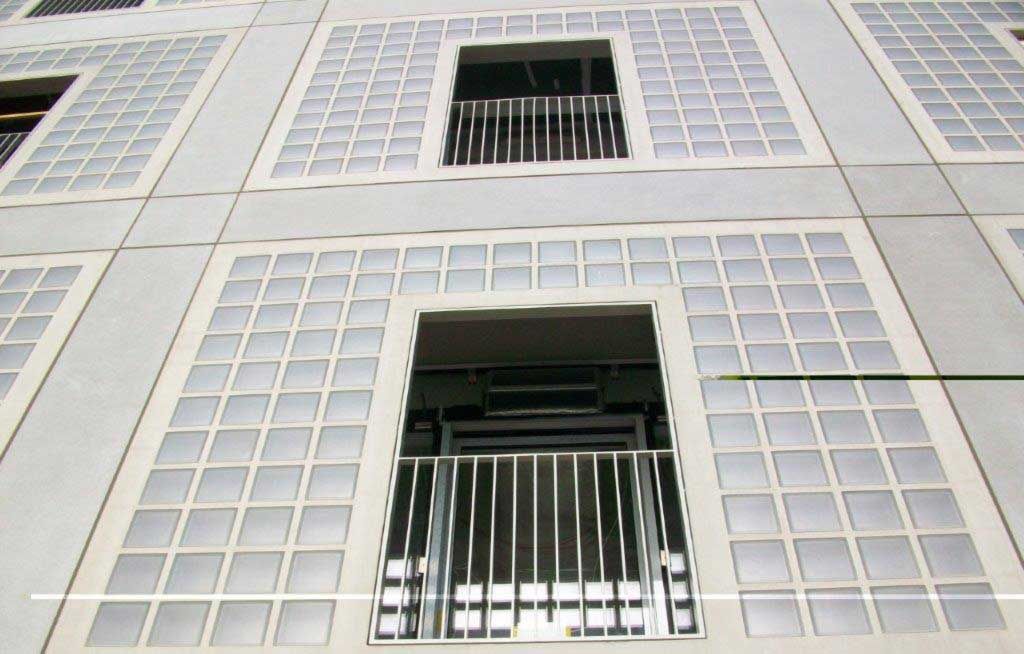 Glasbaustein Fassade
